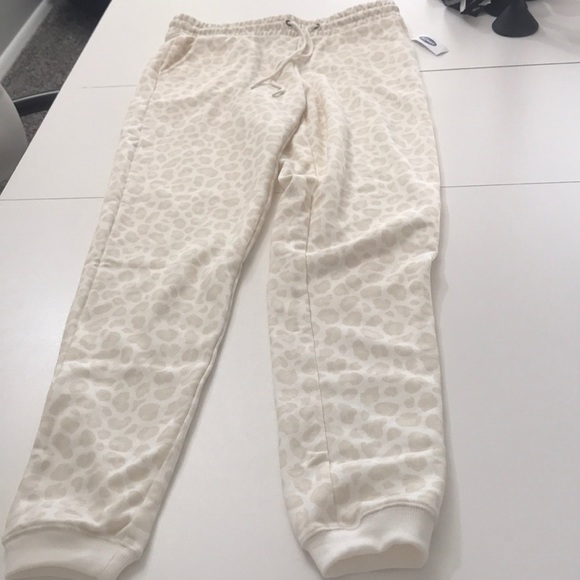 Old Navy Pants - Old Navy Small/Tall leopard print joggers